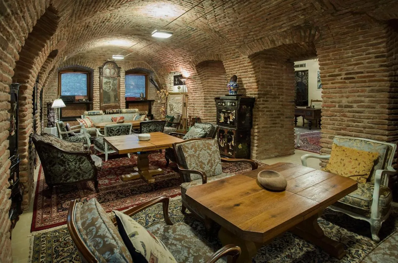 טביליסי Vinotel Boutique Hotel